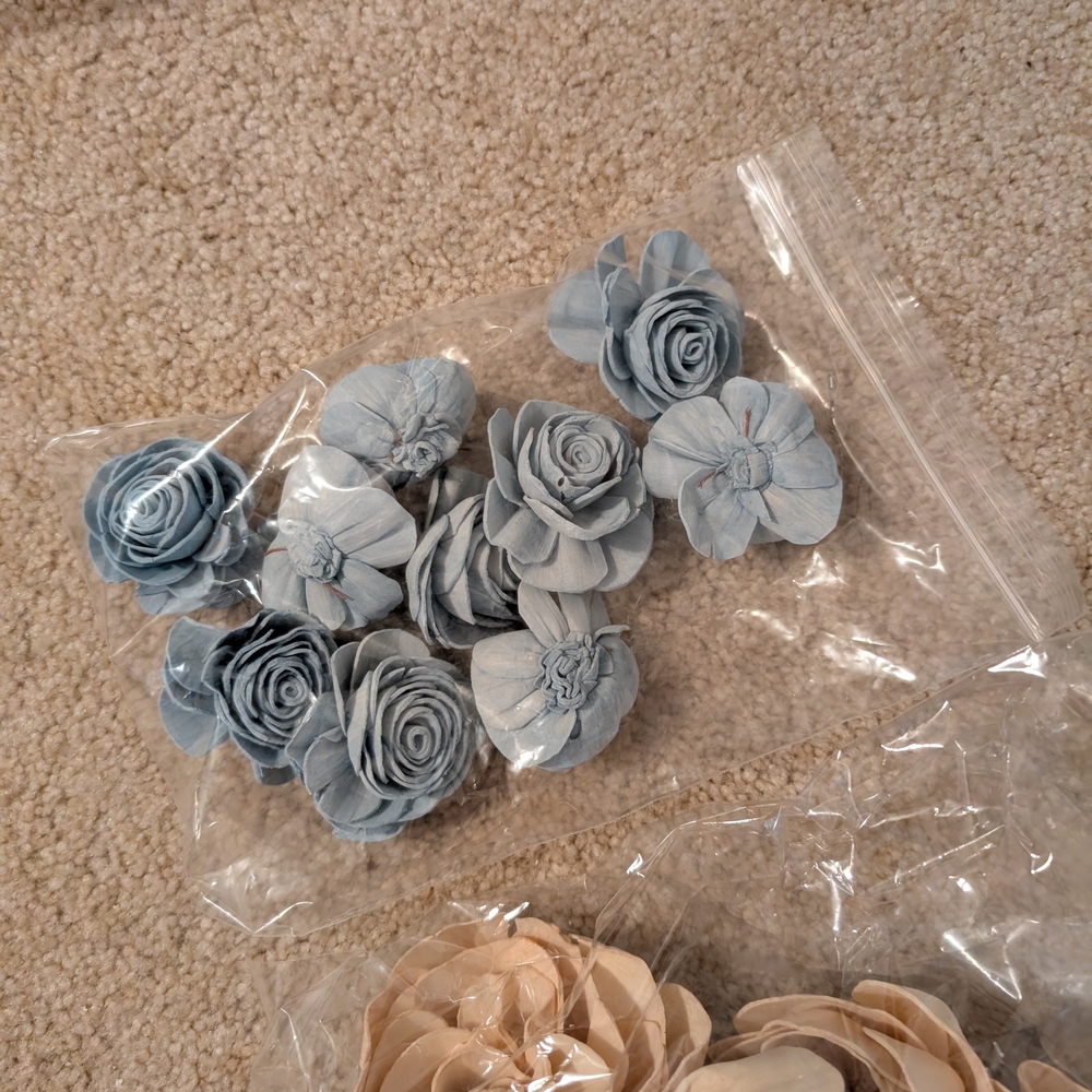Natural Beige Decorative Flowers - Picture 4 of 4